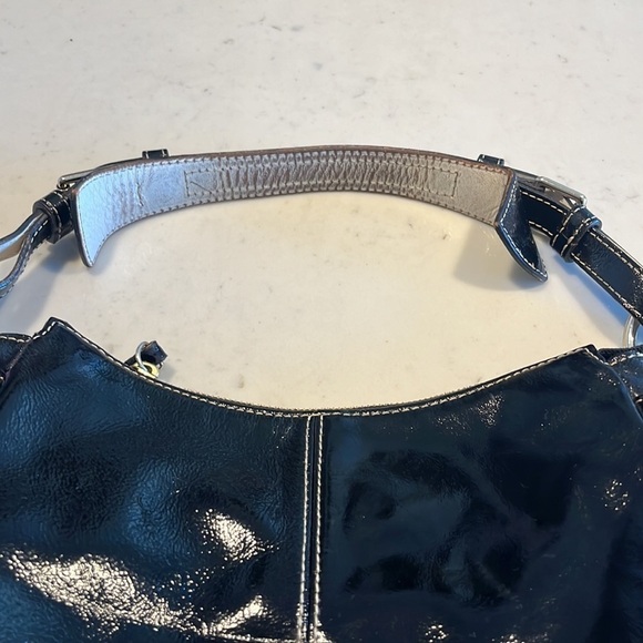 Black Patent Dooney & Bourke Purse - Picture 5 of 16